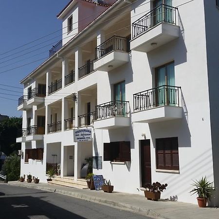 Pissouriana Hotel Apartments Ngoại thất bức ảnh