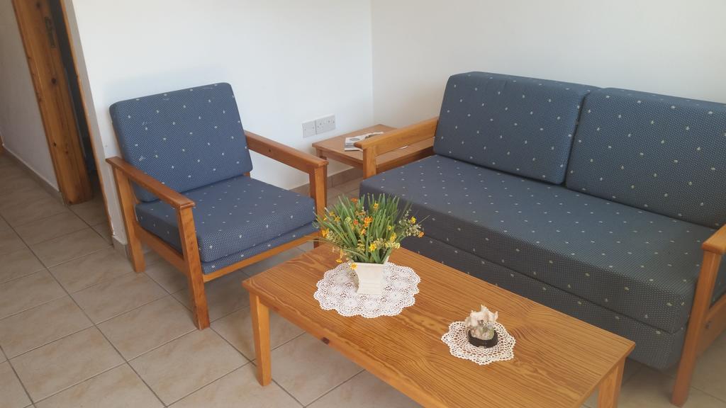 Pissouriana Hotel Apartments Ngoại thất bức ảnh